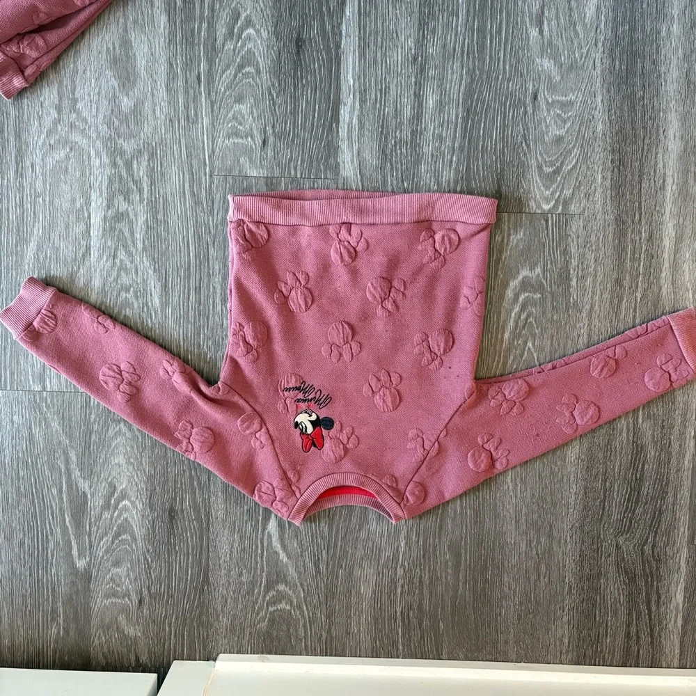 Pink Minnie Mouse Embossed Sweatshirt and Pants Set Size 4T - Picture 2 of 6